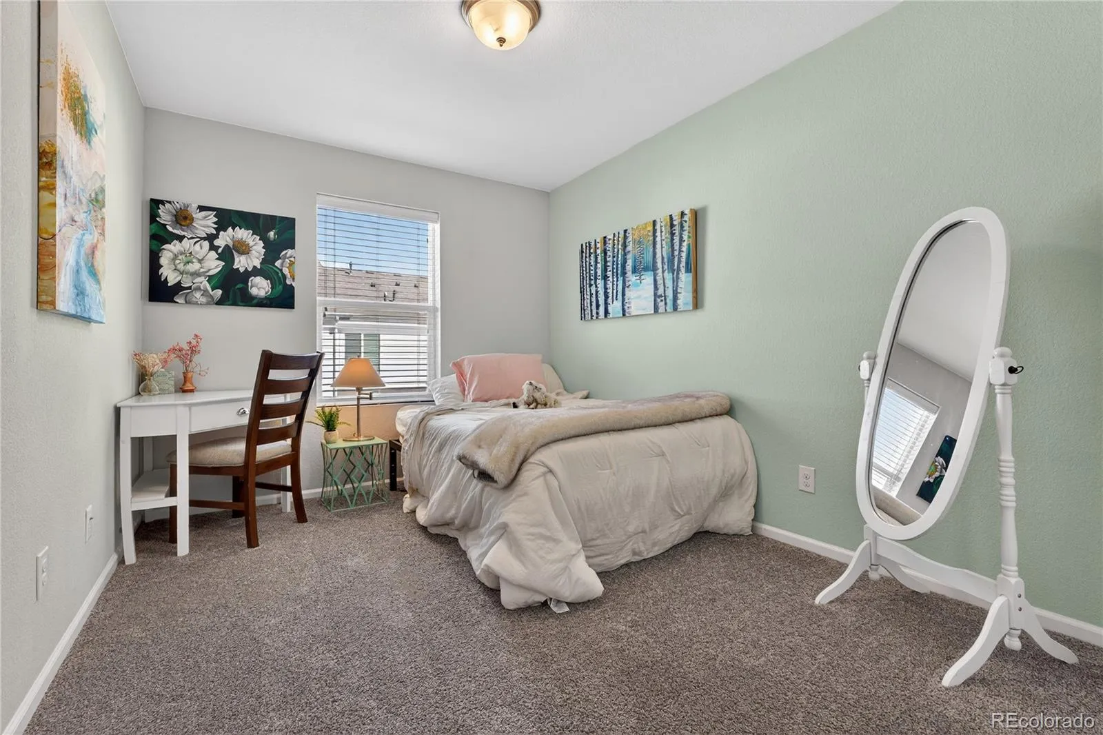 16025 E Elk Place Denver CO 80239 | MLS #REC6275023 04222026205104 1600 22