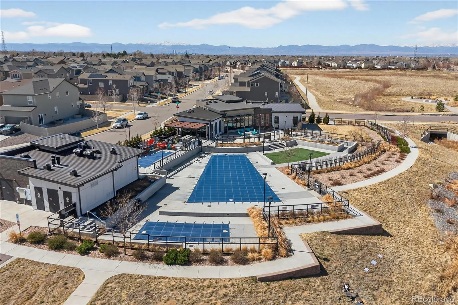 16025 E Elk Place Denver CO 80239 | MLS #REC6275023 04222026205104 1600 31