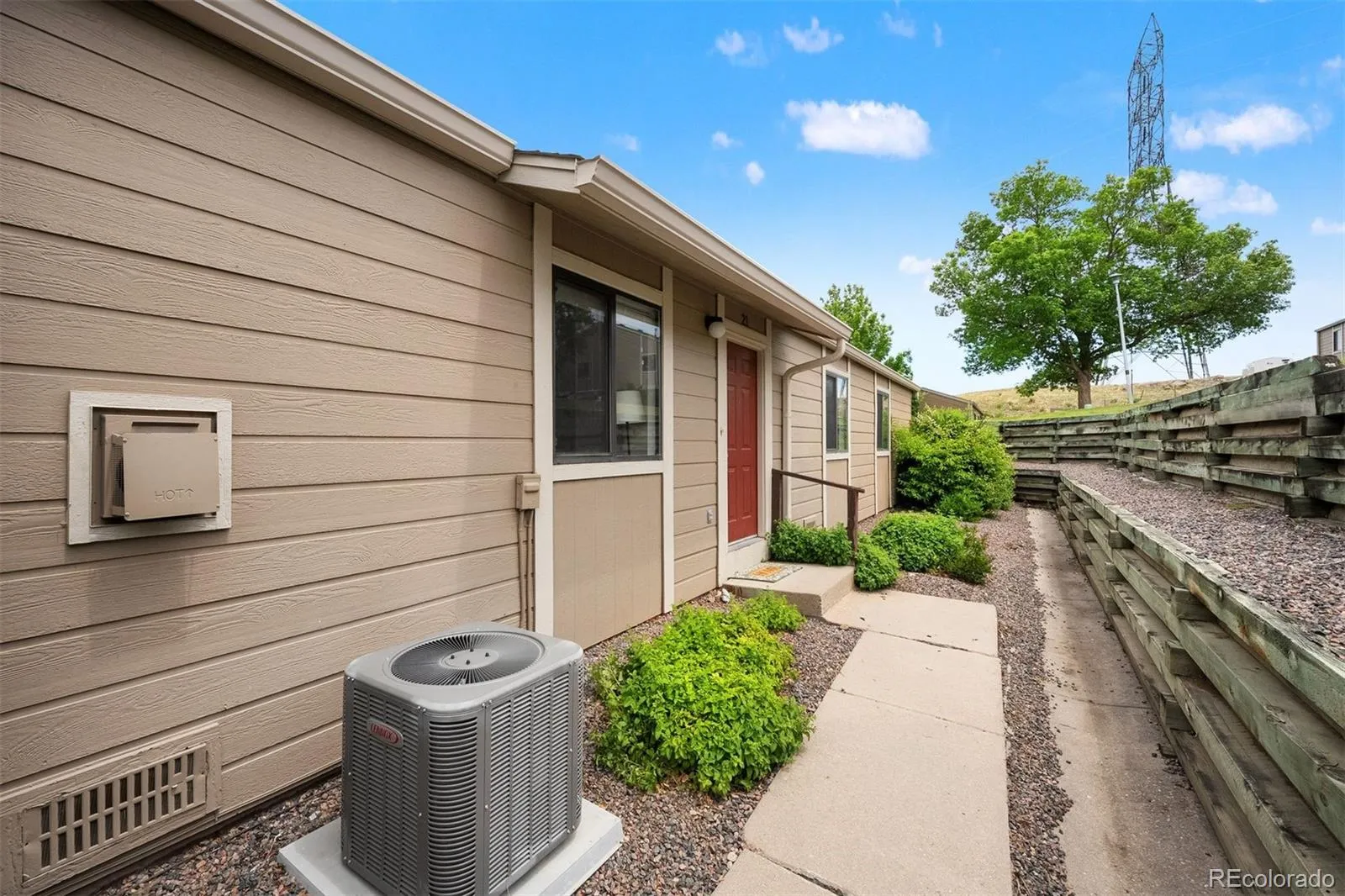 18284 W 58th Place #21 Golden CO 80403 | MLS #REC6276880 05232026095126 1600 28