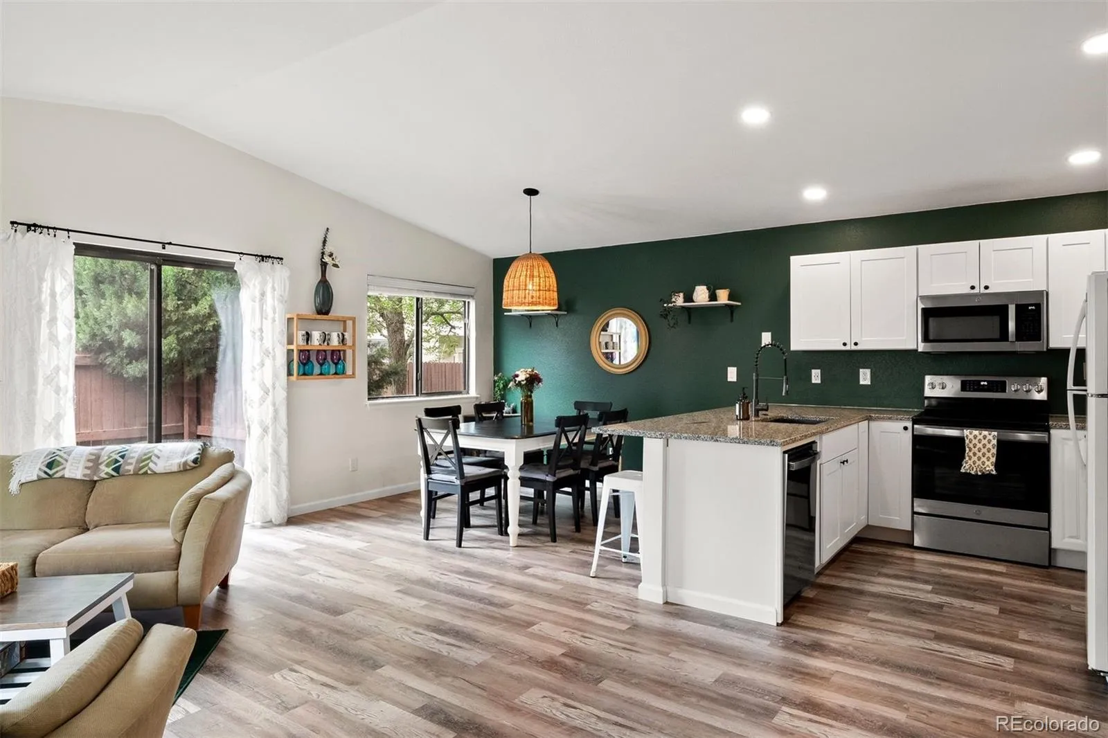 18284 W 58th Place #21 Golden CO 80403 | MLS #REC6276880 05232026095126 1600 8