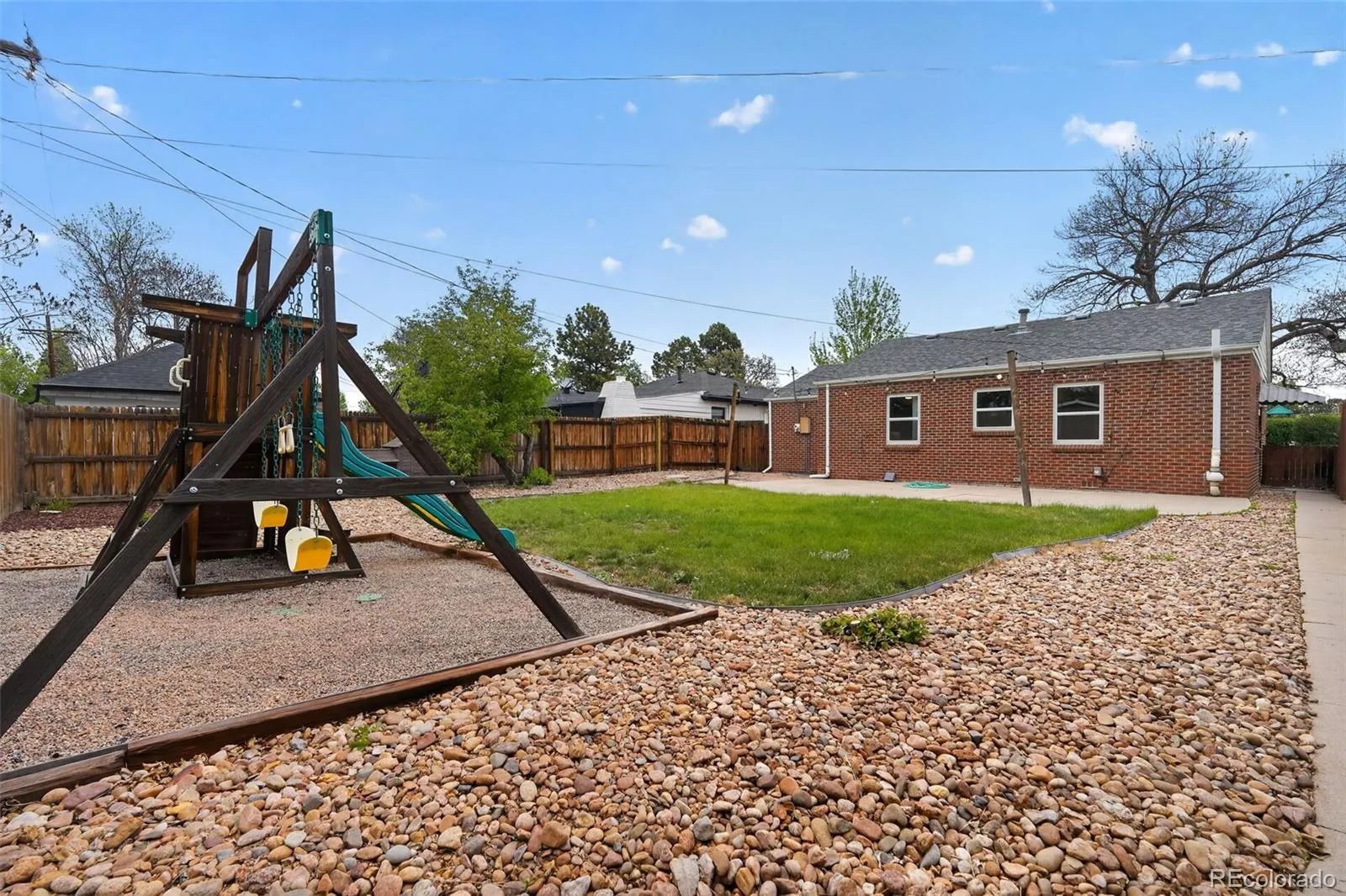 2621 Leyden Street Denver CO 80207 MLS #REC6280613 05052026045757 1600 26