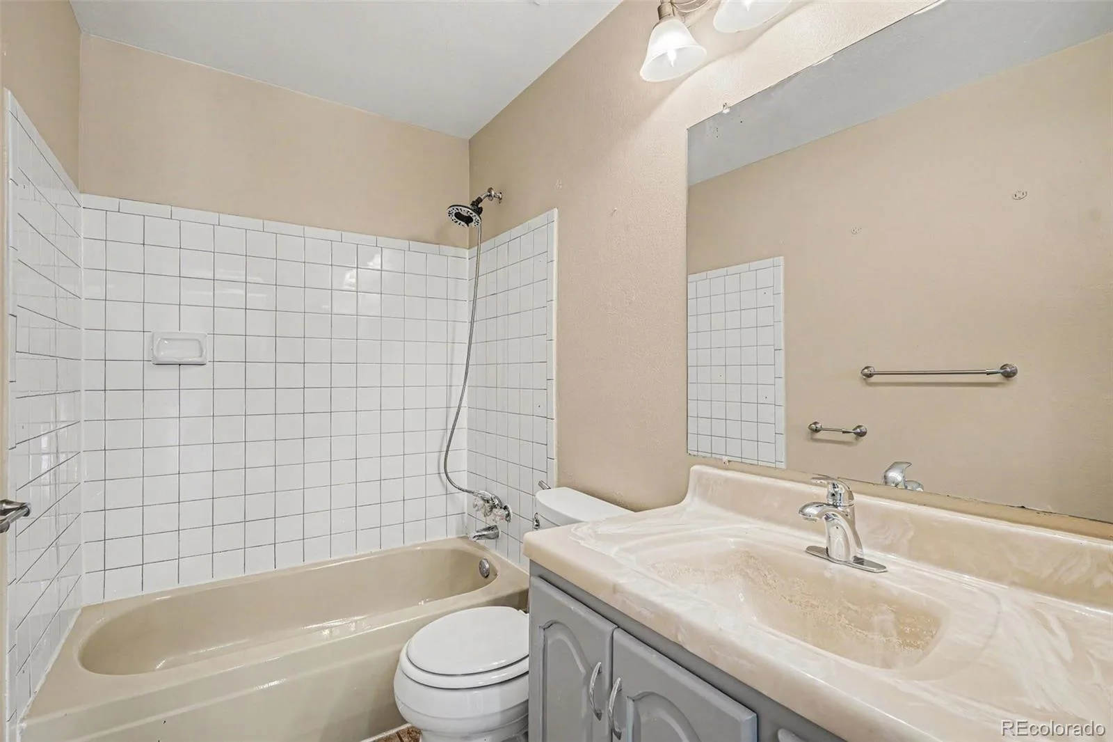 17447 E Rice Circle #A Aurora CO 80015 MLS #REC6285823 06092026194350 1600 12