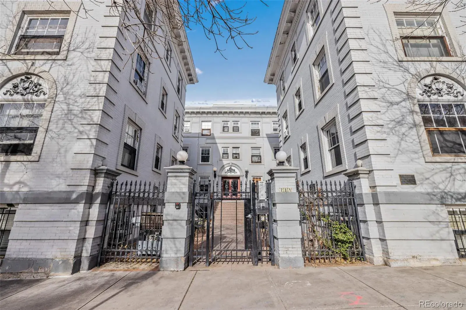 215 E 11th Avenue #D1 Denver CO 80203 MLS #REC6286800 02202026171157 1600 28