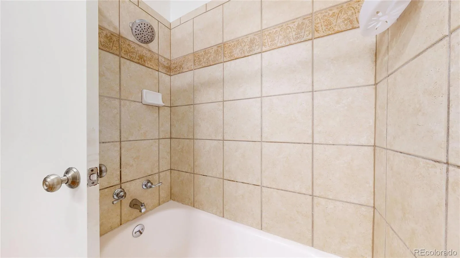 2946 S Moline Place Aurora CO 80014 | MLS #REC6287295 09182026054712 1600 25