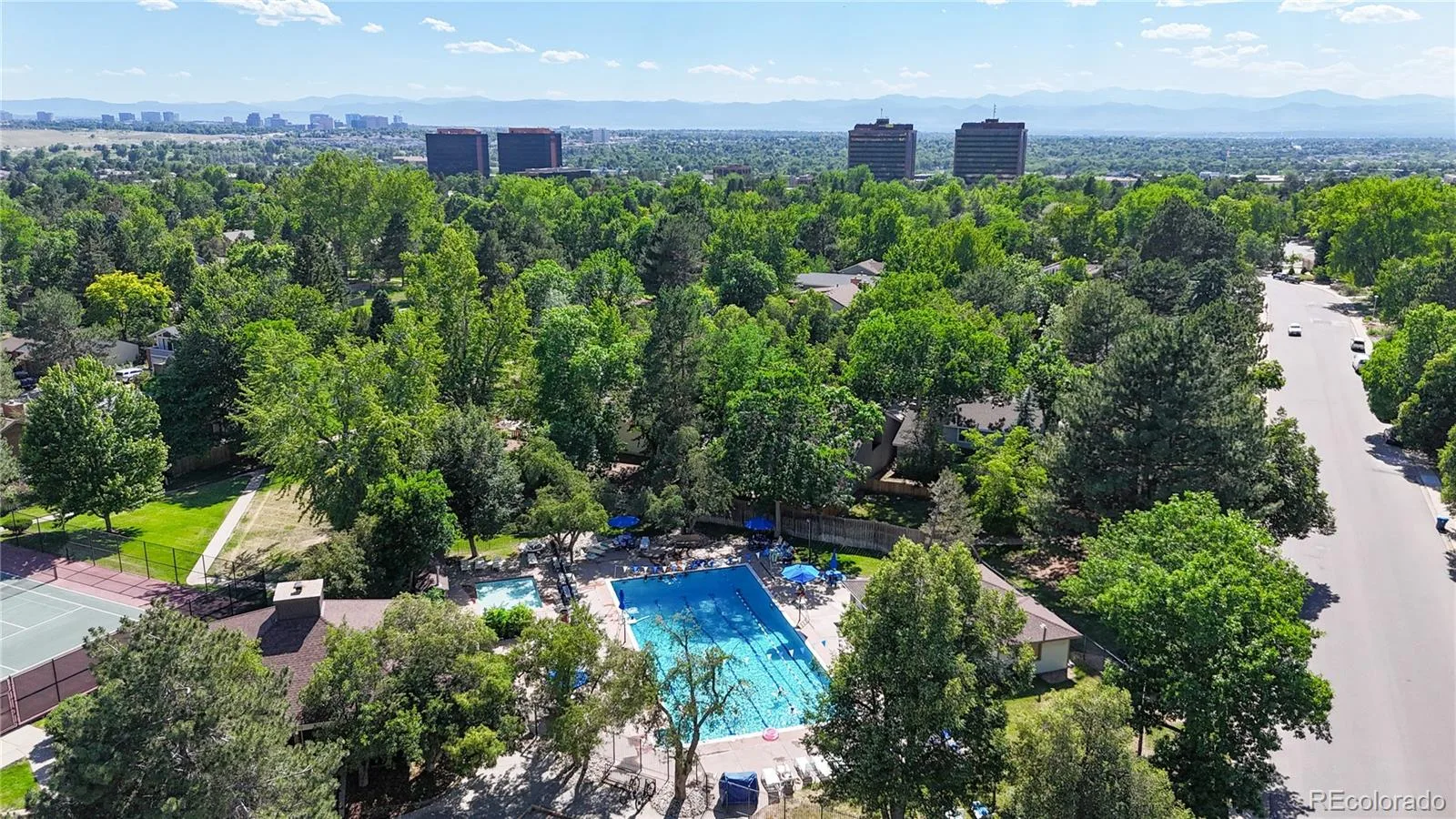 2946 S Moline Place Aurora CO 80014 | MLS #REC6287295 09182026054712 1600 43