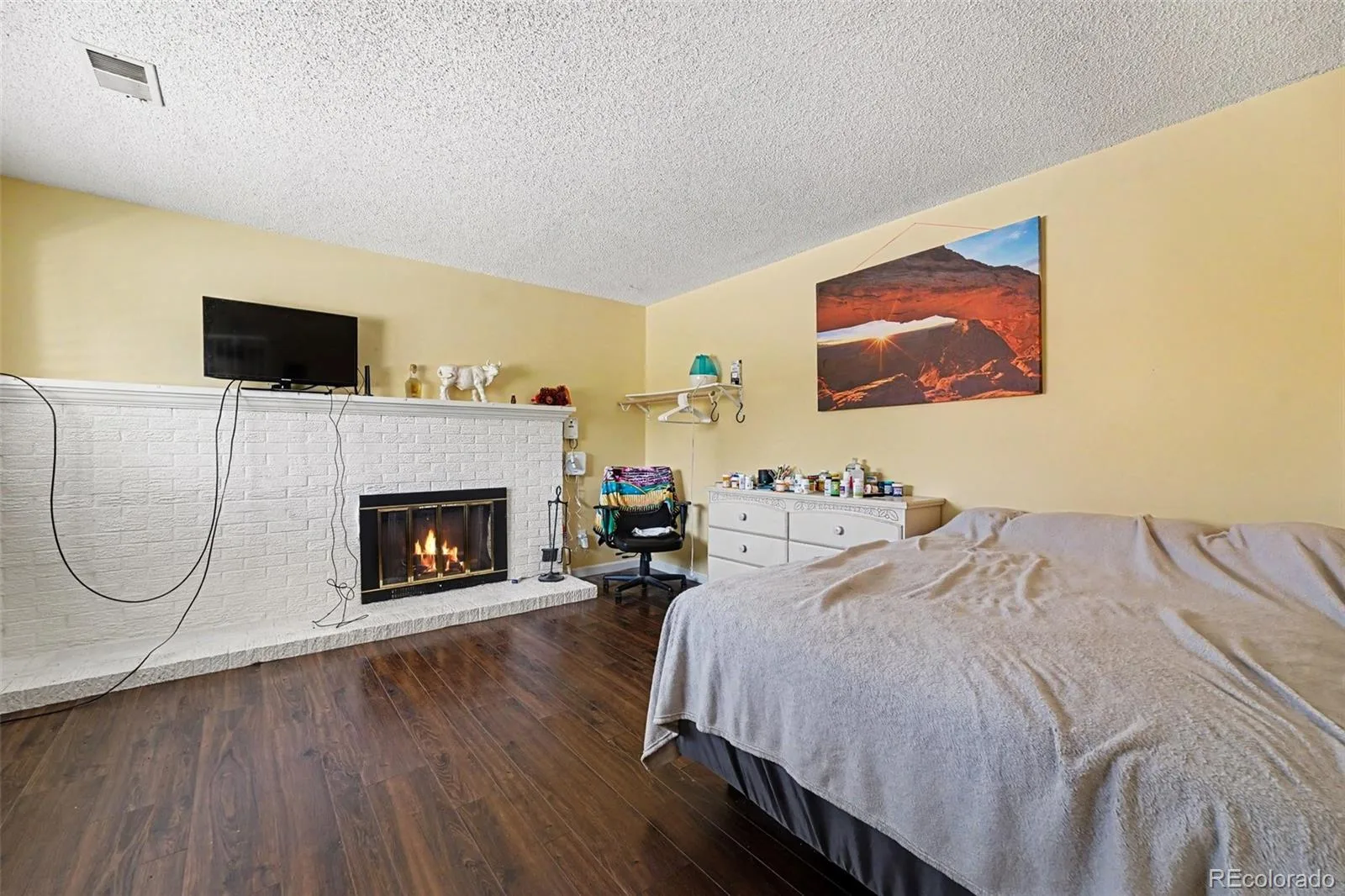17996 E Bails Place Aurora CO 80017 | MLS #REC6293241 10062026205731 1600 18