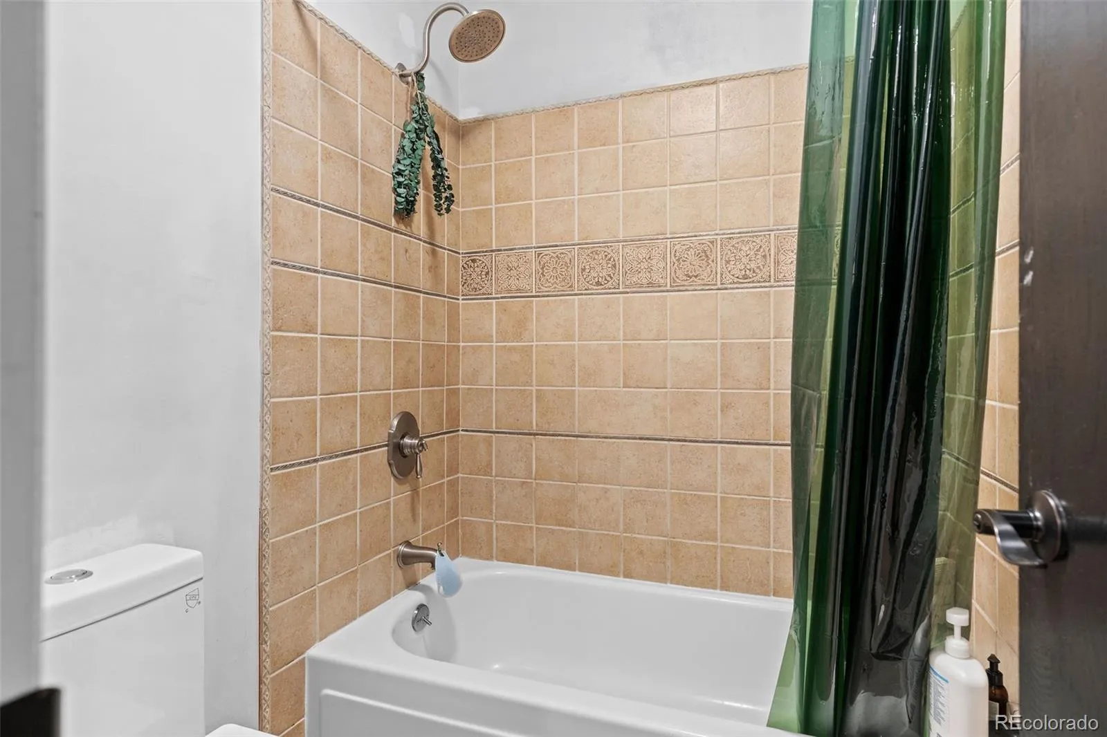 11184 E Linvale Drive Aurora CO 80014 MLS #REC6294014 05222026221501 1600 19