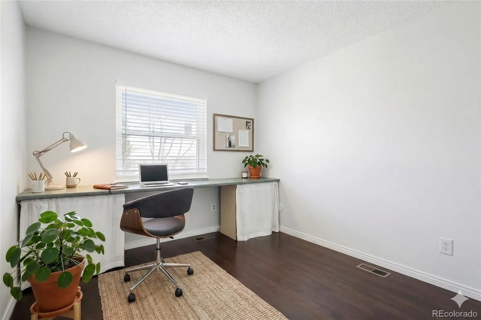 04052026233708 1600 30