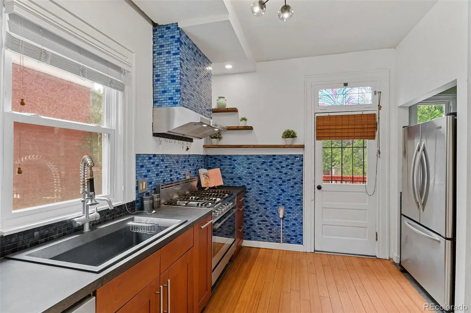 09212025000250 1600 14