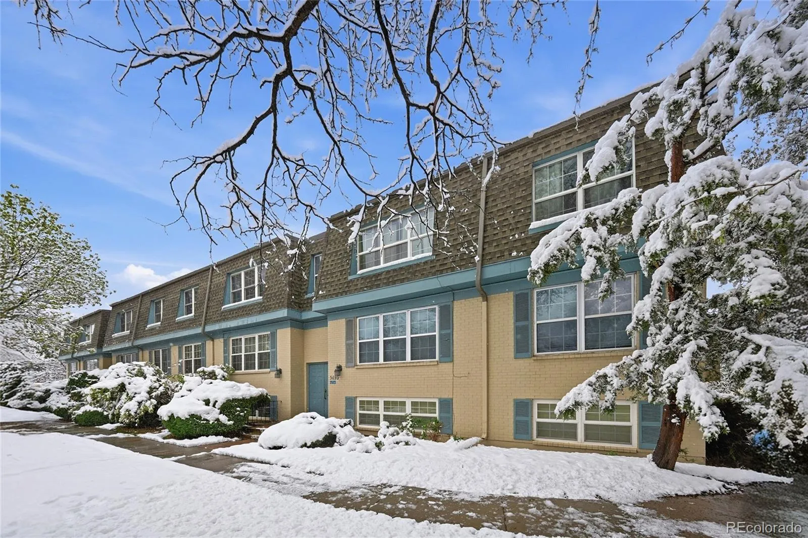 3490 S Akron Street #6 Denver CO 80231 MLS #REC6295458 05092026015648 1600 1