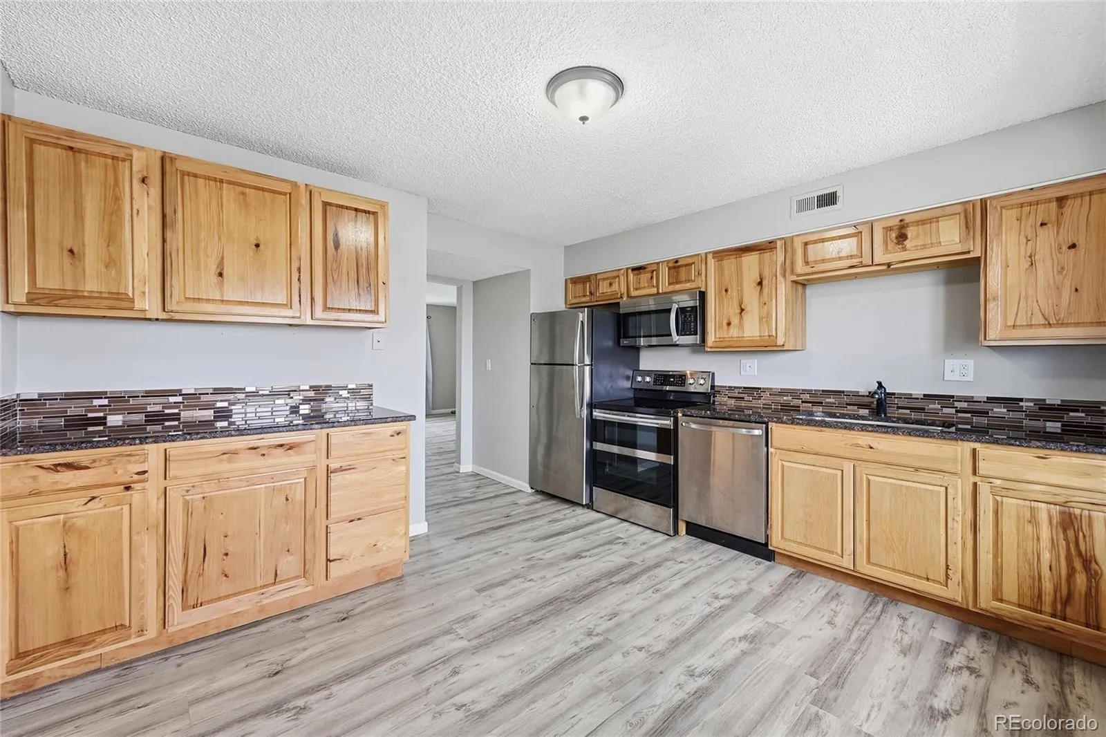 3490 S Akron Street #6 Denver CO 80231 MLS #REC6295458 05092026015648 1600 5