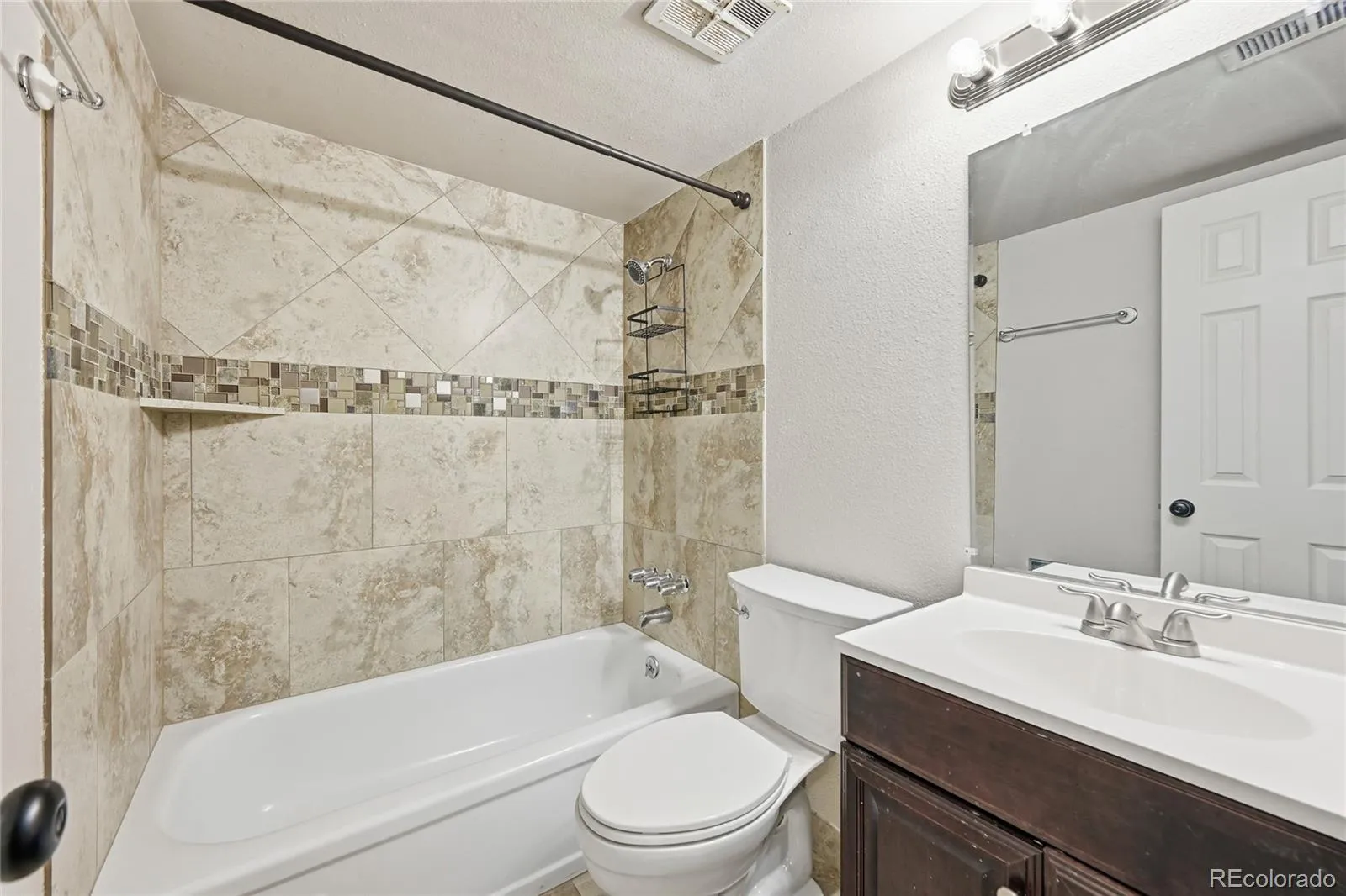 3490 S Akron Street #6 Denver CO 80231 MLS #REC6295458 05092026015648 1600 8