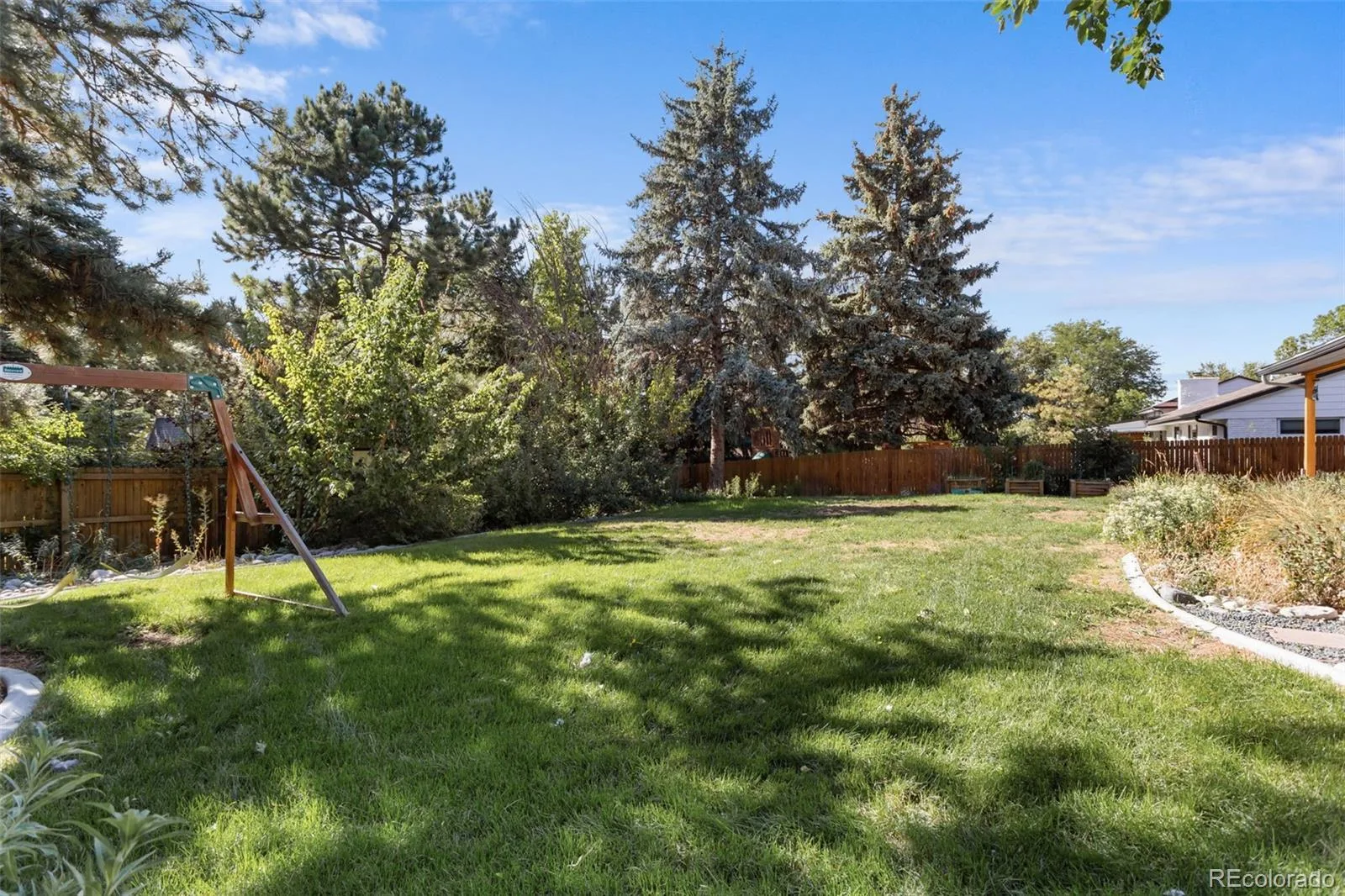 3141 S Jasmine Way Denver CO 80222 | MLS #REC6295521 10142026154320 1600 39