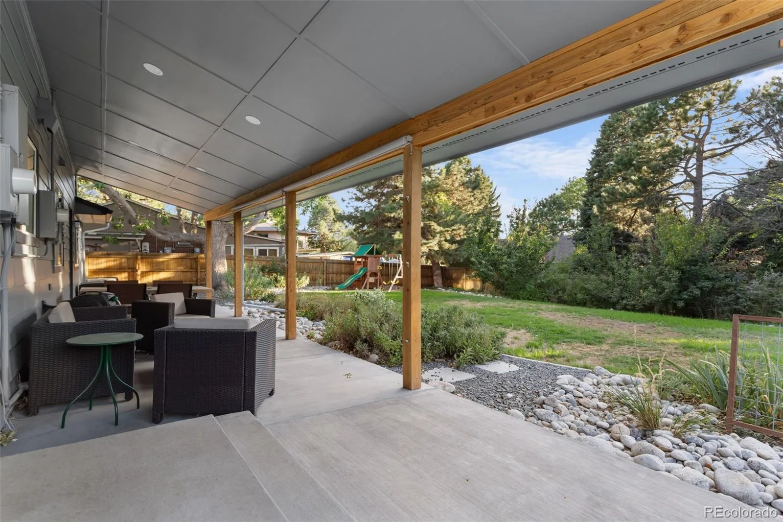 3141 S Jasmine Way Denver CO 80222 | MLS #REC6295521 10142026154320 1600 4