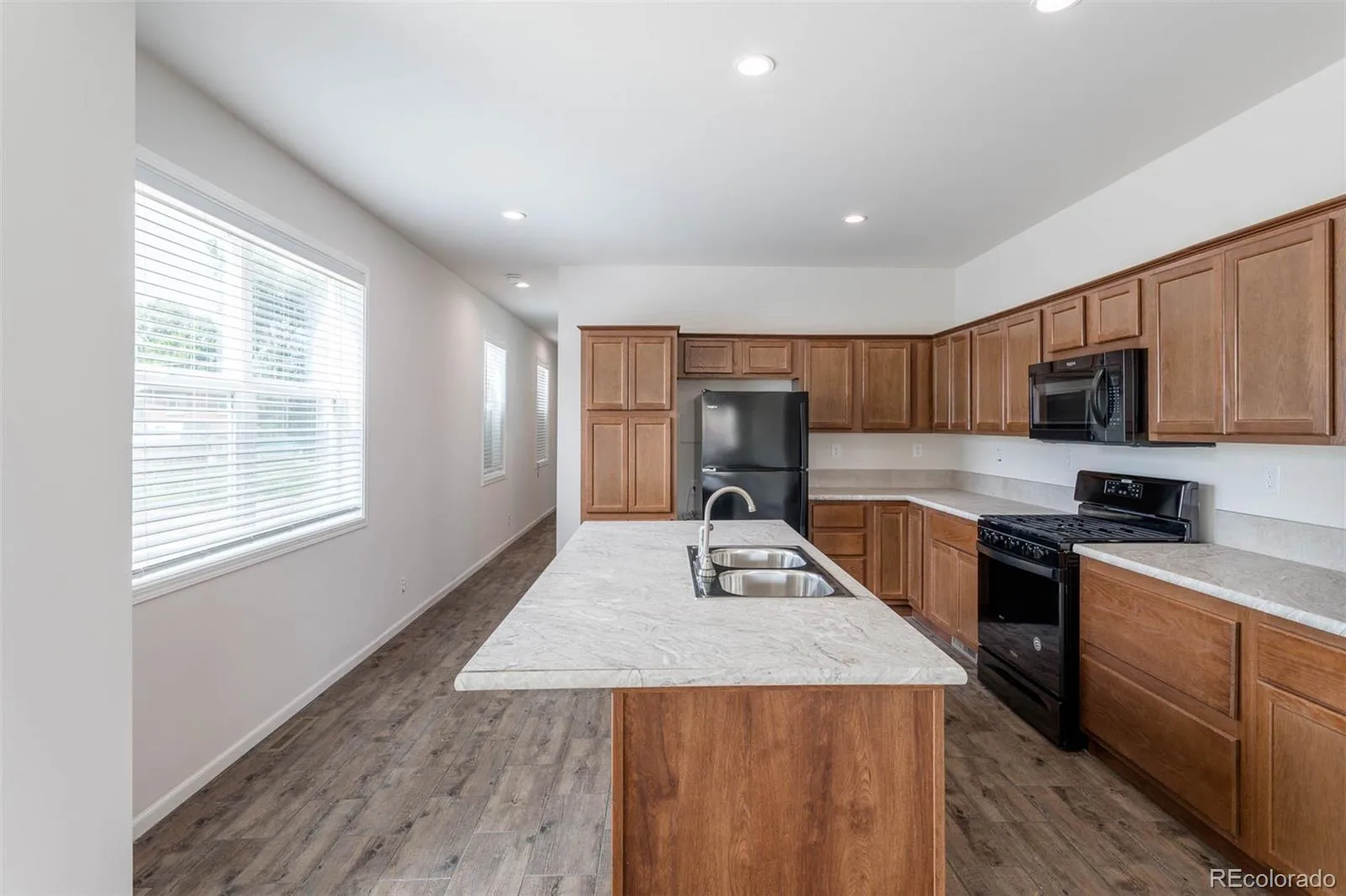 2380 N Emporia Street Aurora CO 80010 | MLS #REC6300080 04222026200309 1600 5