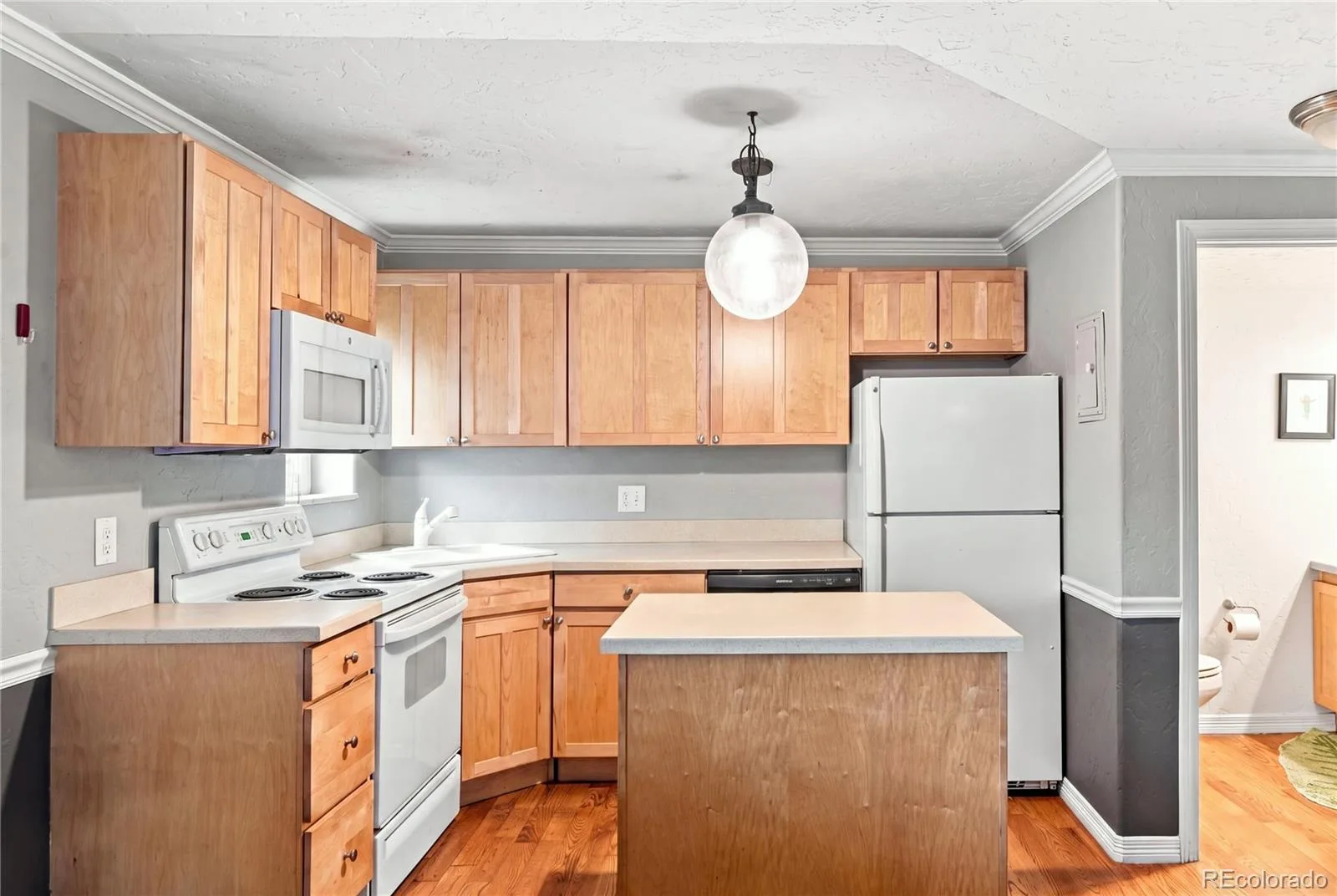 1243 Vine Street #6 Denver CO 80206 | MLS #REC6301859 08262026233705 1600 16