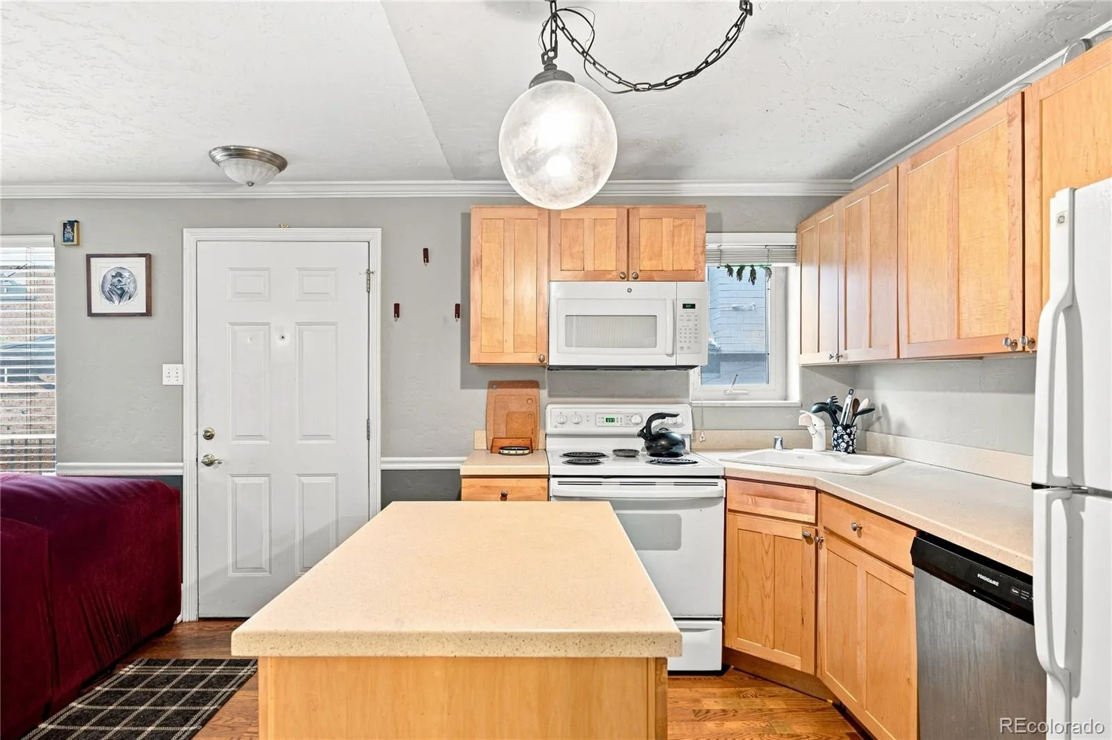 1243 Vine Street #6 Denver CO 80206 | MLS #REC6301859 08262026233705 1600 17