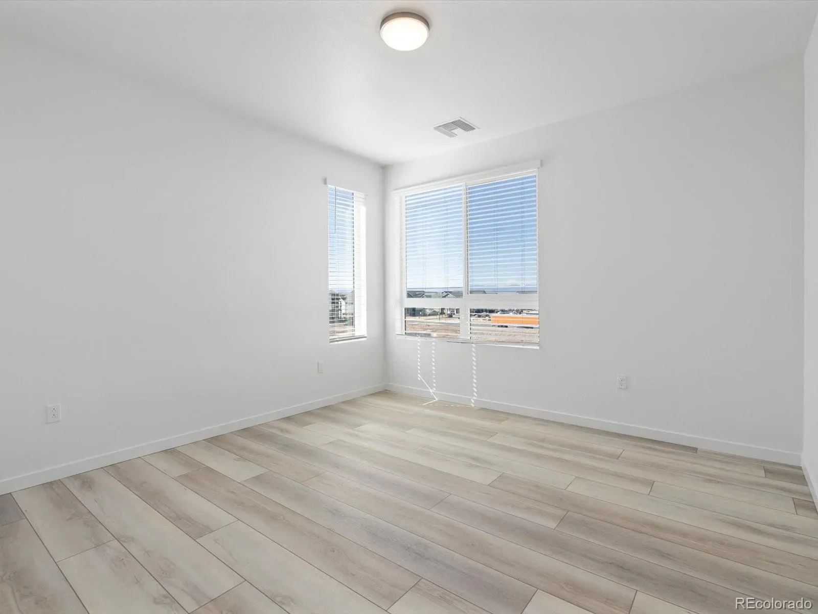 6153 N Ceylon Street #307 #3 Denver CO 80249 MLS #REC6302012 03292026165218 1600 21