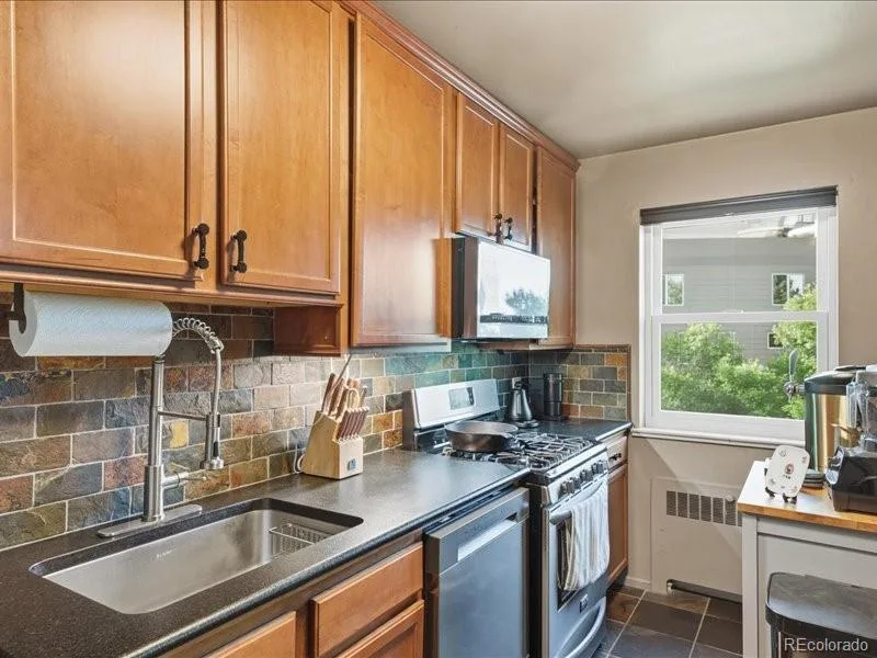 2100 N Franklin Street #21 Denver CO 80205 MLS #REC6302371 06092026152157 800 11