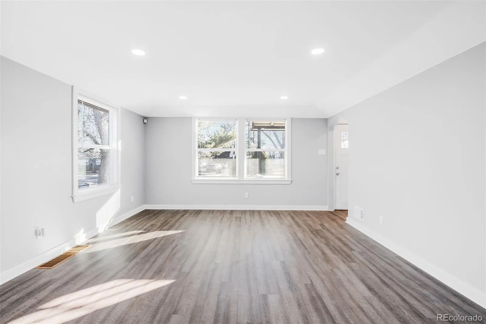 1187 Syracuse Street Denver CO 80220 MLS #REC6303196 04222026230413 1600 3