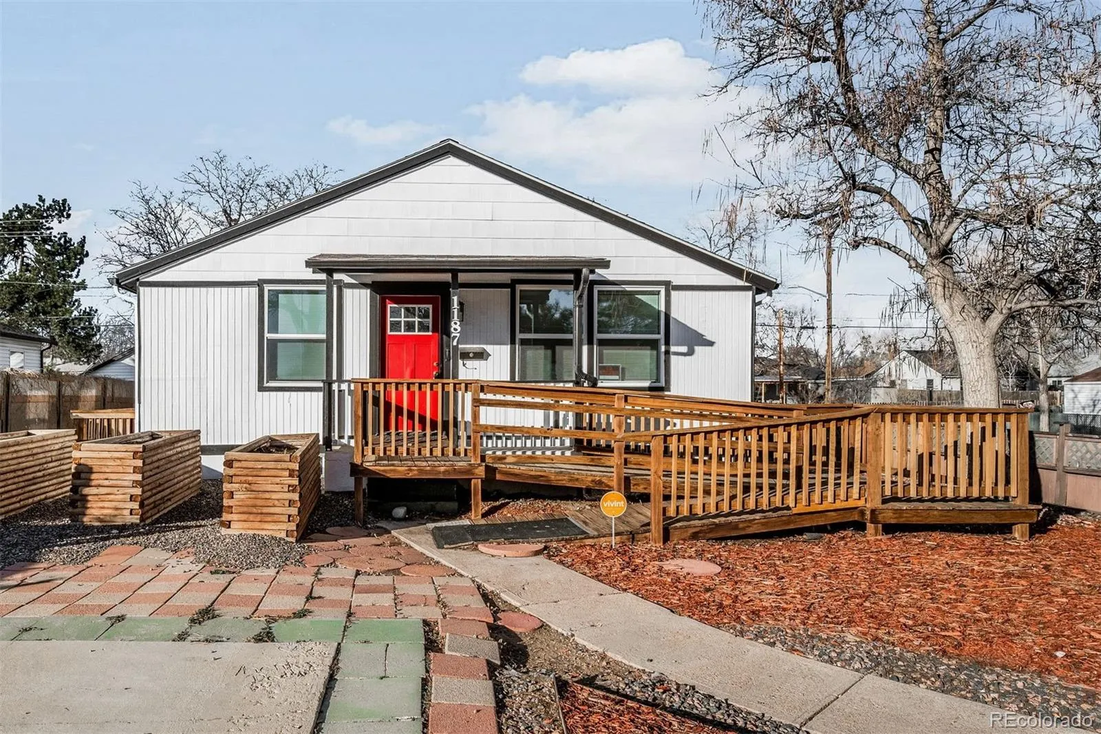 1187 Syracuse Street Denver CO 80220 MLS #REC6303196 04222026230413 1600 33