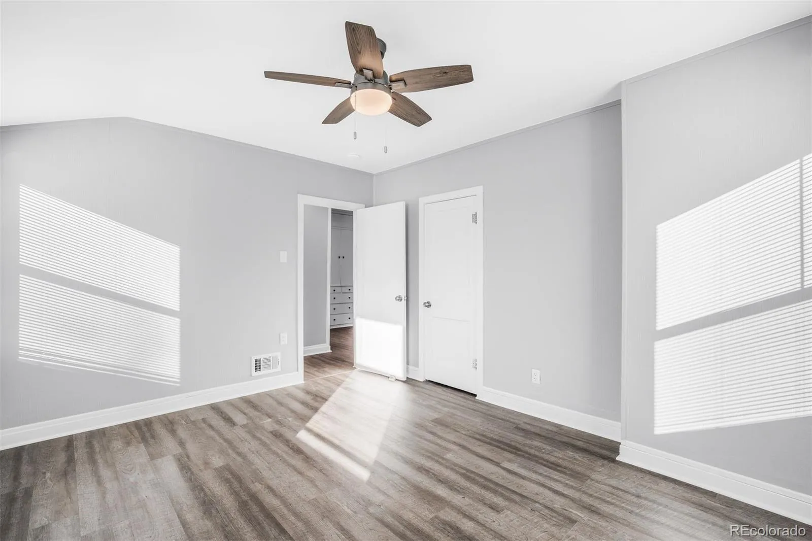 1187 Syracuse Street Denver CO 80220 MLS #REC6303196 04222026230413 1600 6