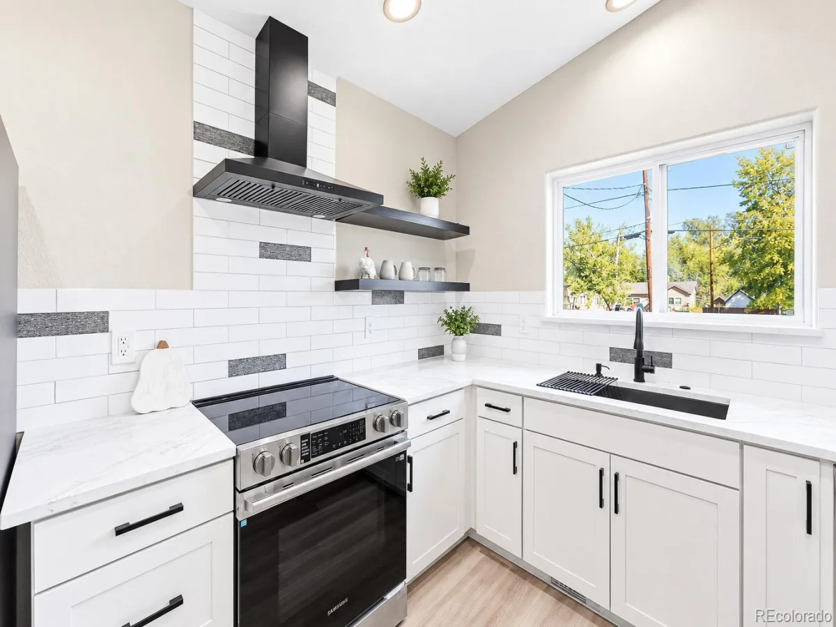 2516 W Hillside Avenue Denver CO 80219 | MLS #REC6305958 10092026044612 1200 6