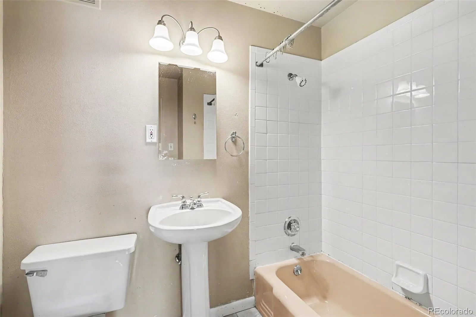 958 S Jasmine Street Denver CO 80224 MLS #REC6306934 05142026075317 1600 13