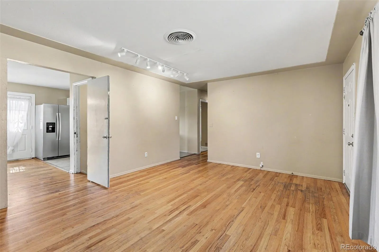 958 S Jasmine Street Denver CO 80224 MLS #REC6306934 05142026075317 1600 4