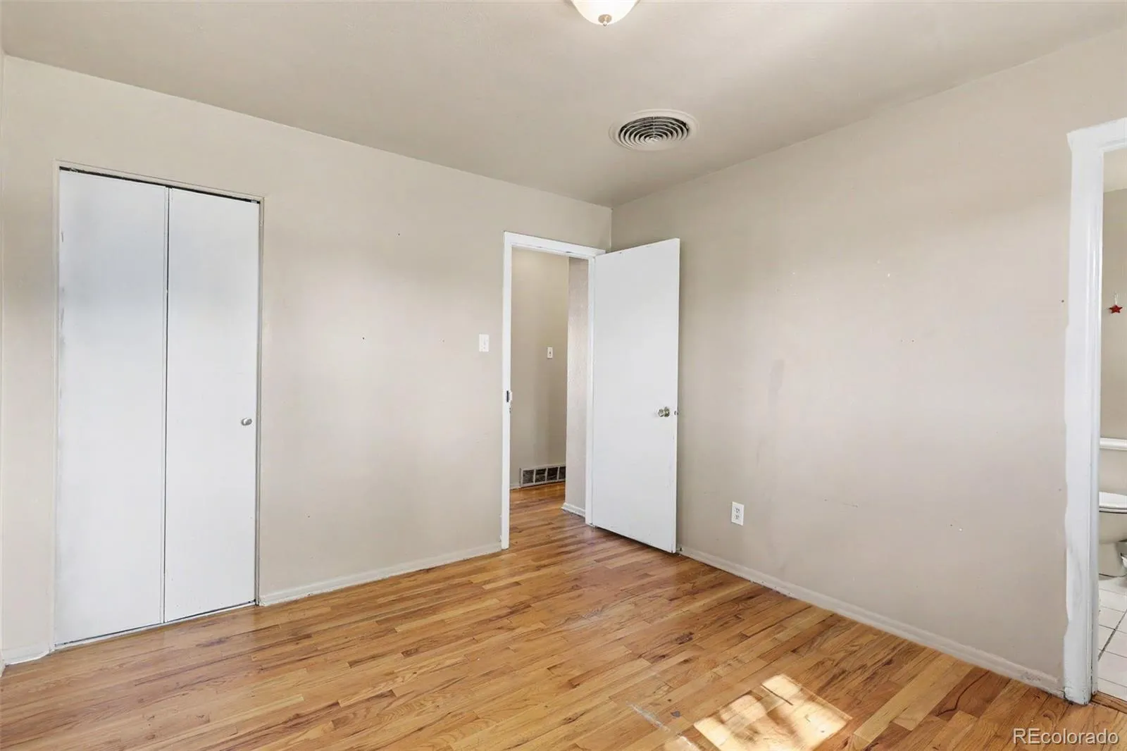 958 S Jasmine Street Denver CO 80224 MLS #REC6306934 05142026075317 1600 8