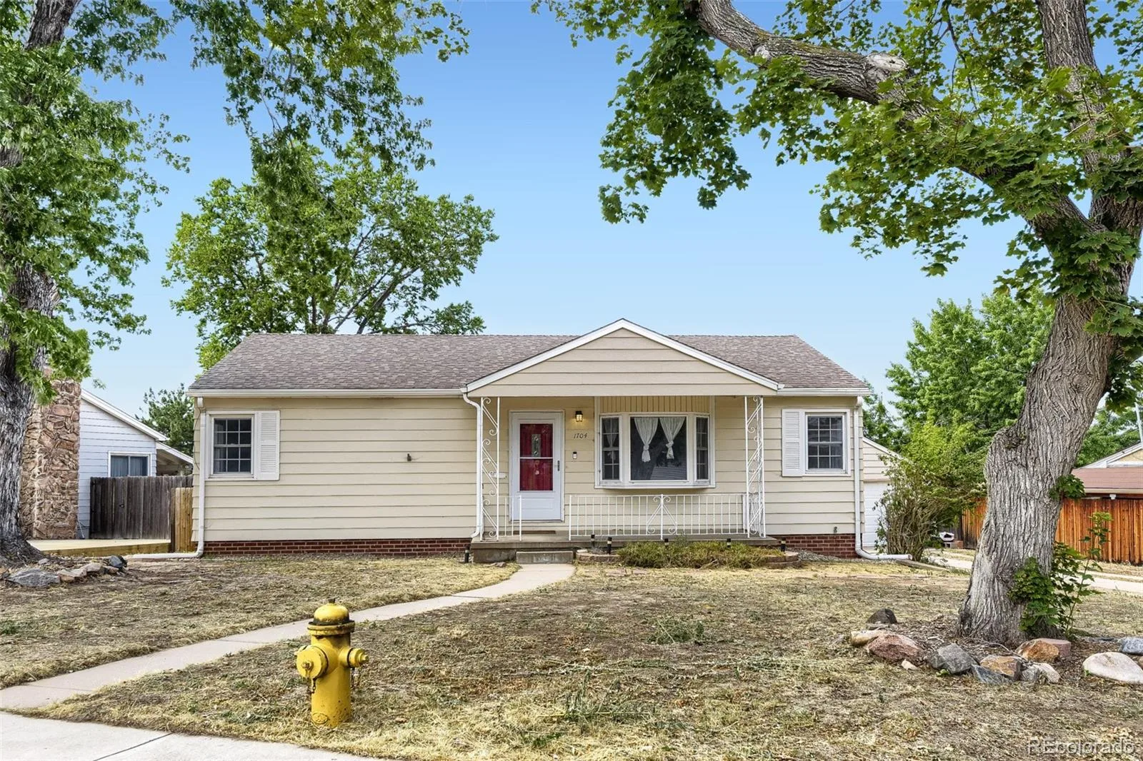 1704 W Crestline Avenue Littleton CO 80120 | MLS #REC6307521 08062026155837 1600 28