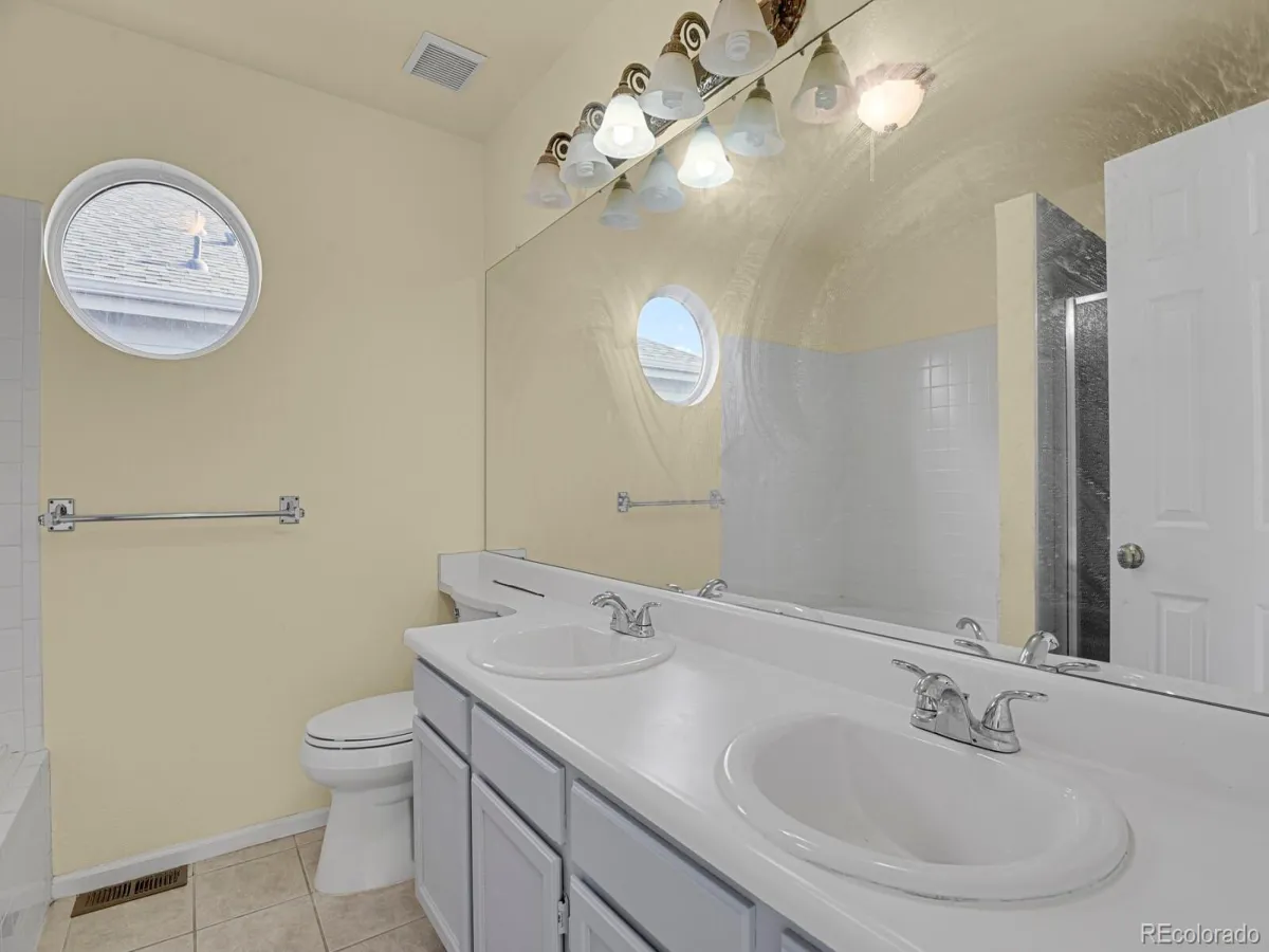 2585 S Truckee Way Aurora CO 80013 MLS #REC6316686 04152026230937 1200 13