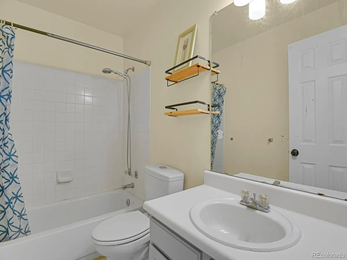 2585 S Truckee Way Aurora CO 80013 MLS #REC6316686 04152026230937 1200 16