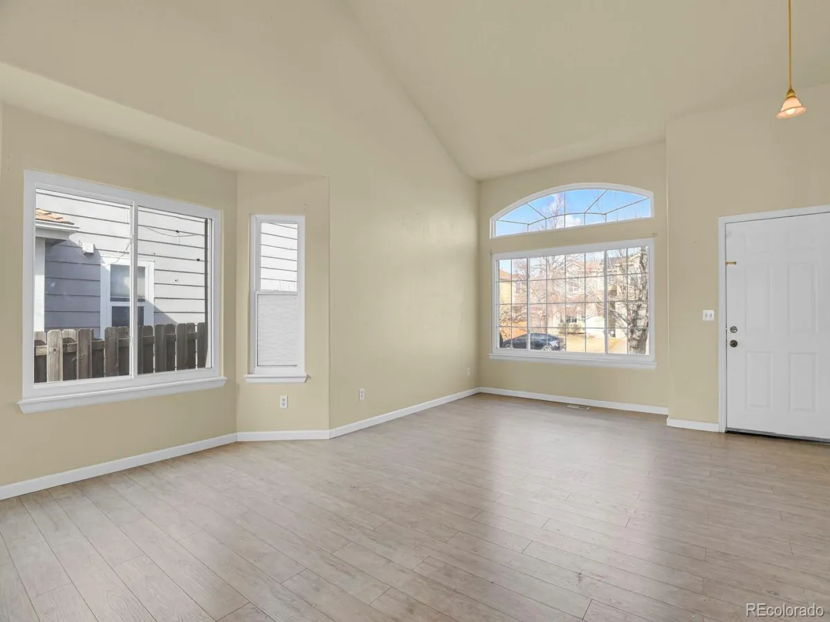 2585 S Truckee Way Aurora CO 80013 MLS #REC6316686 04152026230937 1200 3