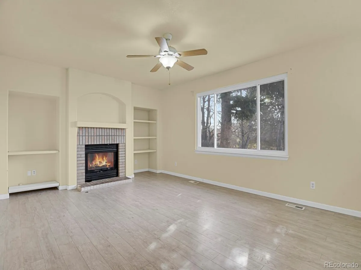 2585 S Truckee Way Aurora CO 80013 MLS #REC6316686 04152026230937 1200 9