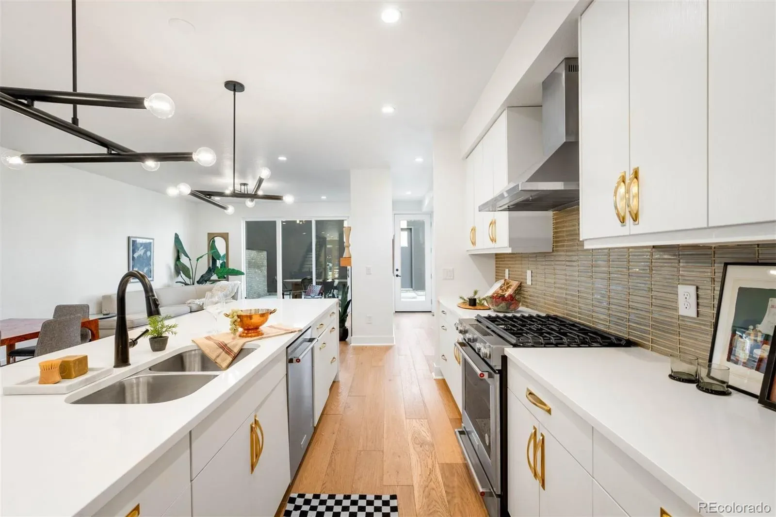 03192026182017 1600 11