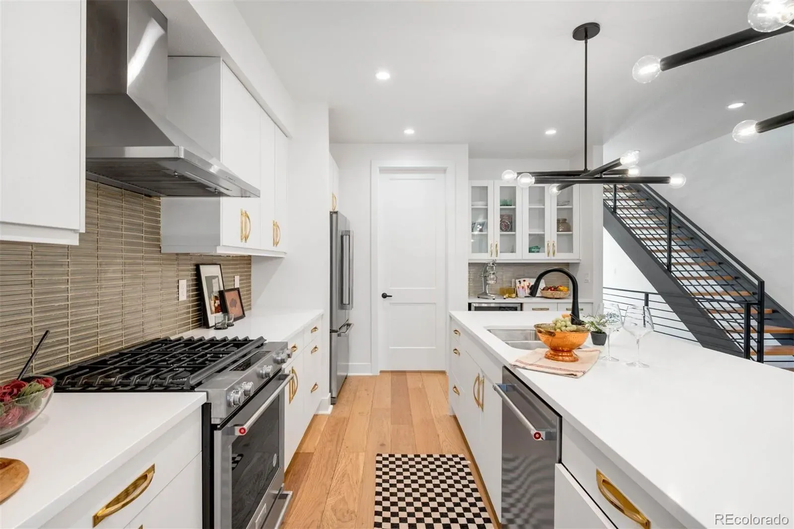 03192026182017 1600 12