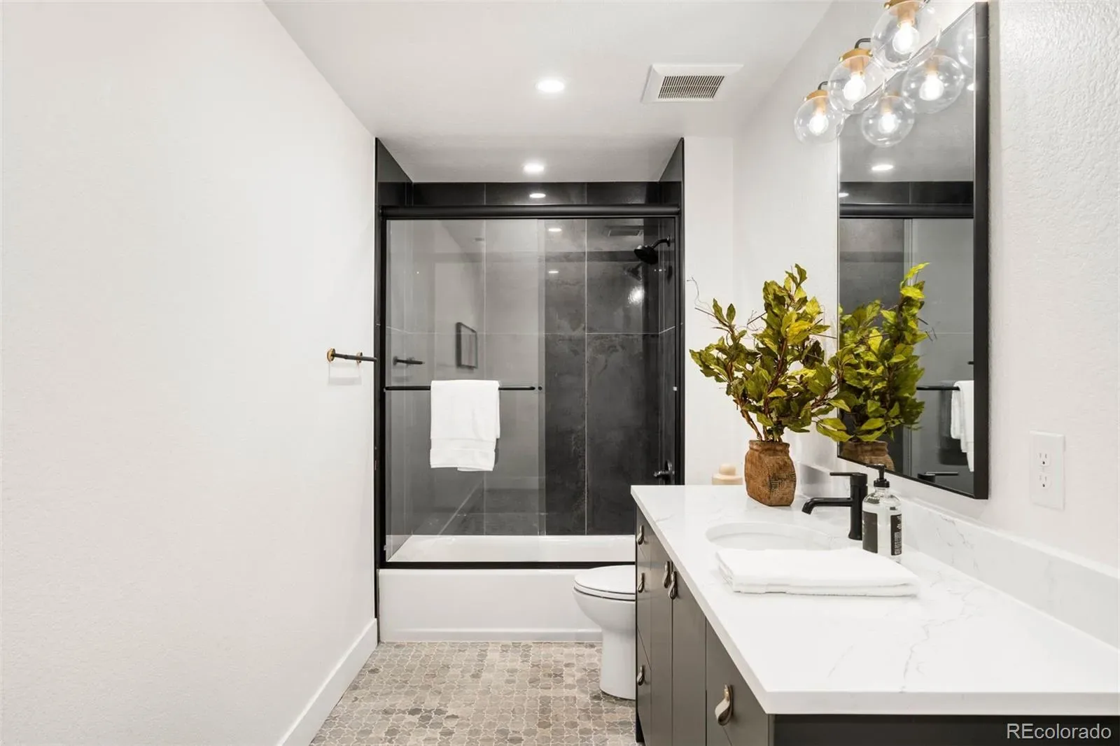 03192026182017 1600 32