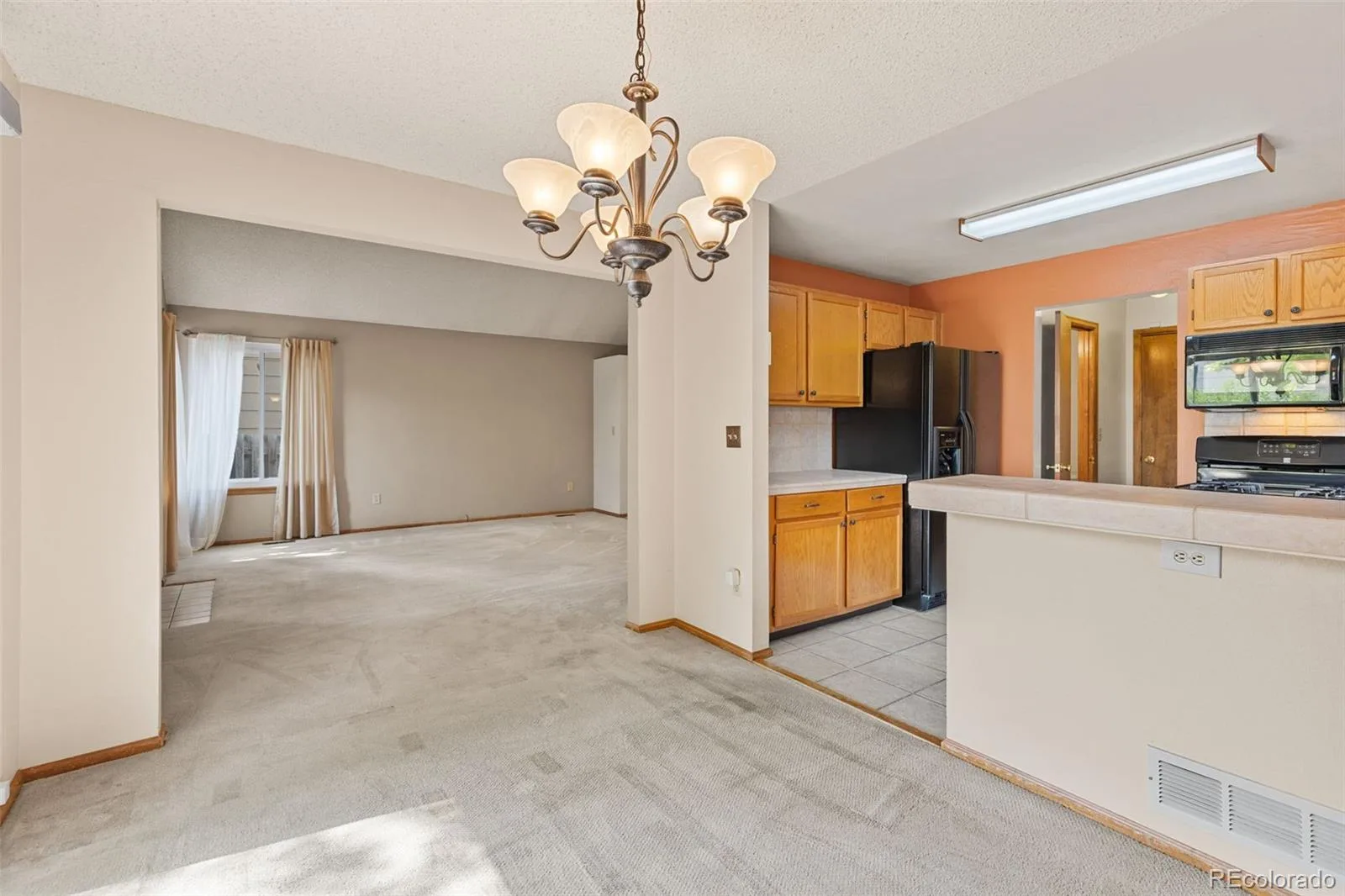 5638 S Youngfield Way Littleton CO 80127 | MLS #REC6317900 08102026182842 1600 16