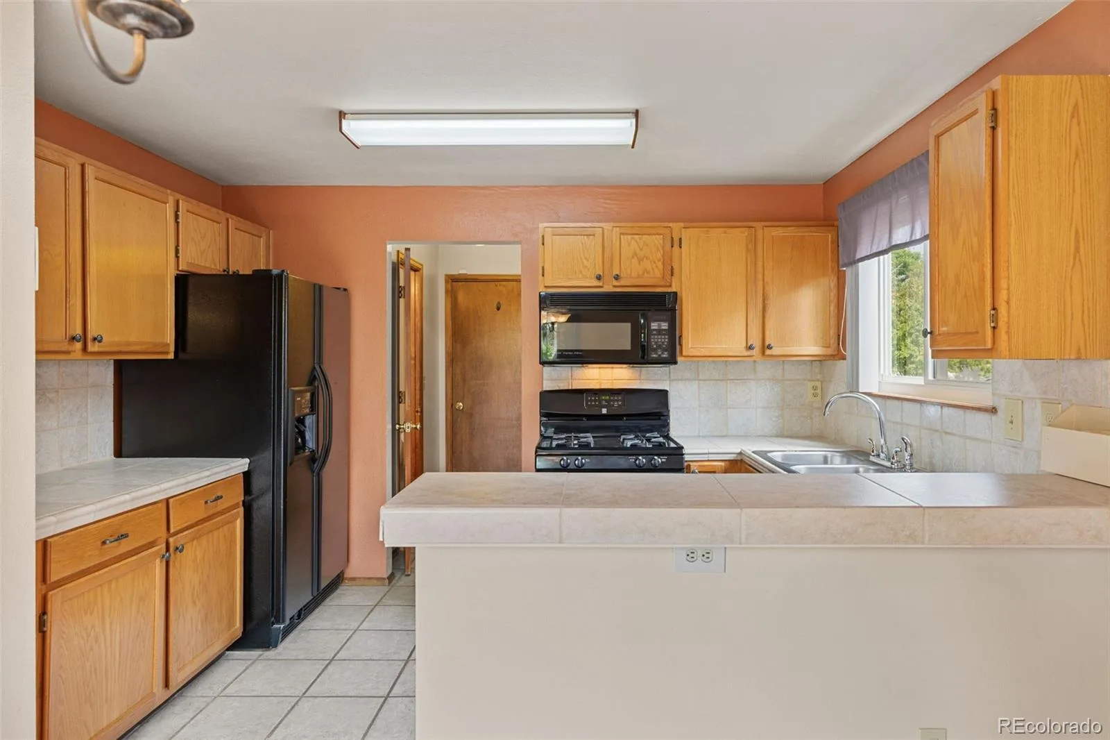 5638 S Youngfield Way Littleton CO 80127 | MLS #REC6317900 08102026182842 1600 17