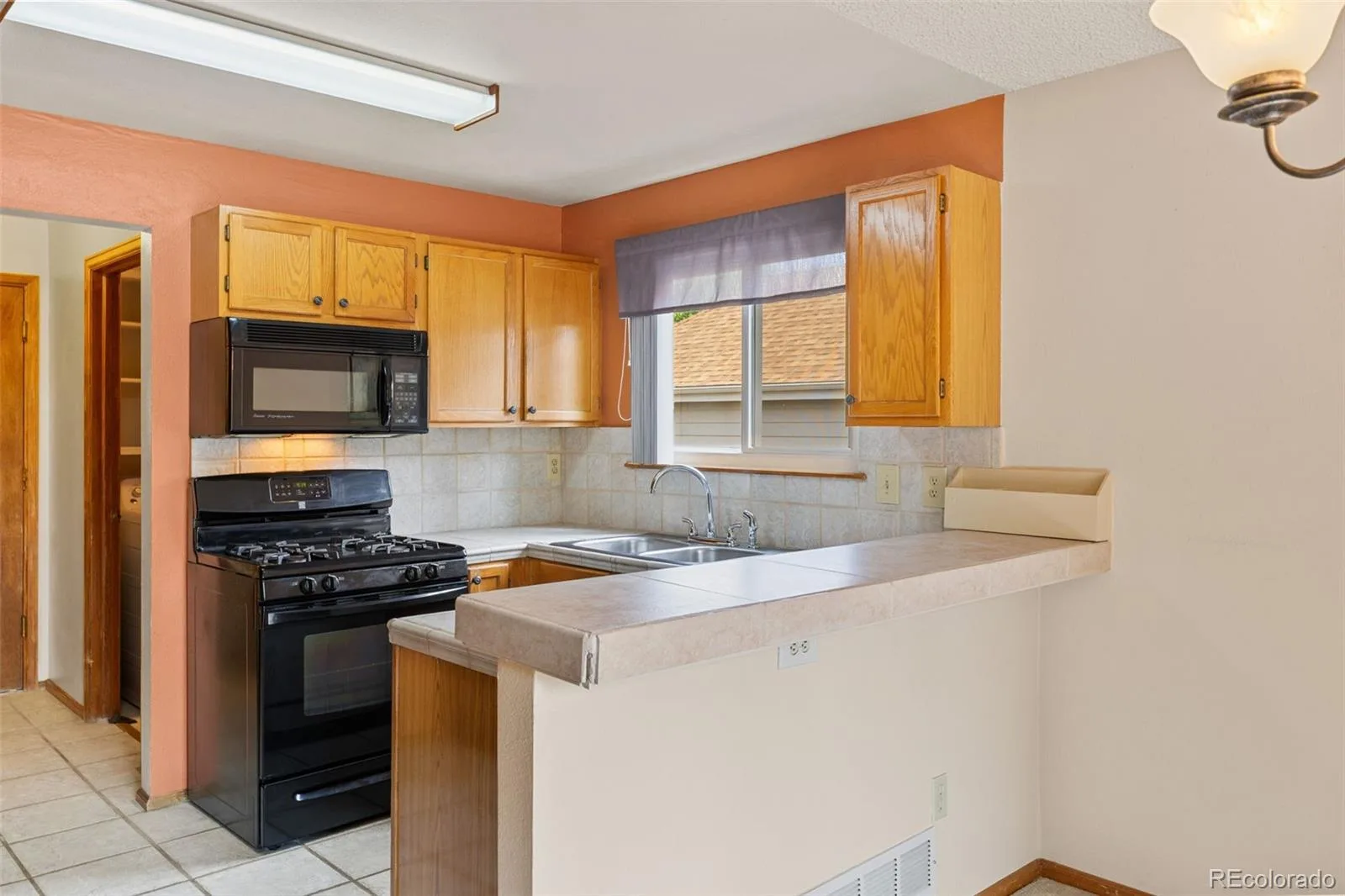 5638 S Youngfield Way Littleton CO 80127 | MLS #REC6317900 08102026182842 1600 18