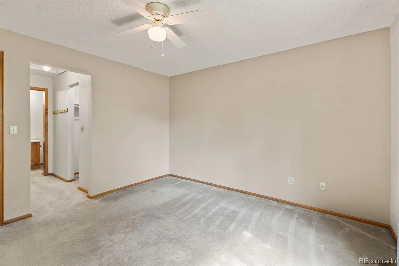 5638 S Youngfield Way Littleton CO 80127 | MLS #REC6317900 08102026182842 1600 27