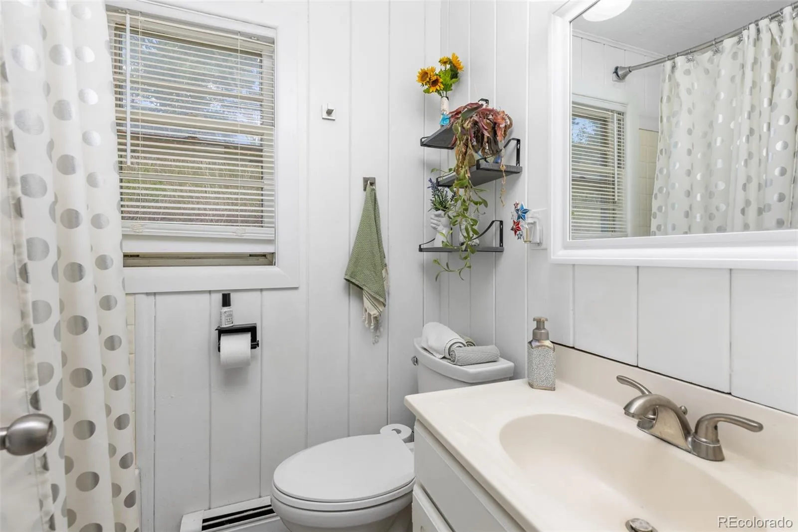 11827 Brook Road Golden CO 80403 | MLS #REC6318055 08192026152851 1600 19