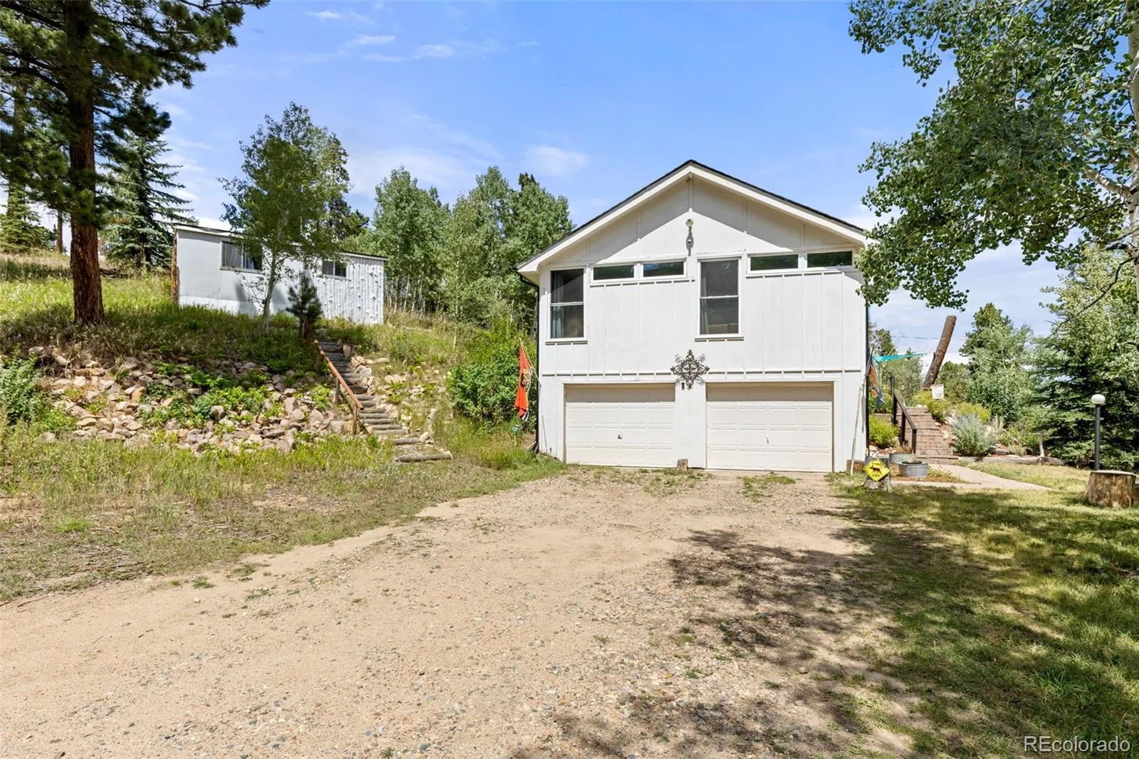 11827 Brook Road Golden CO 80403 | MLS #REC6318055 08192026152851 1600 3