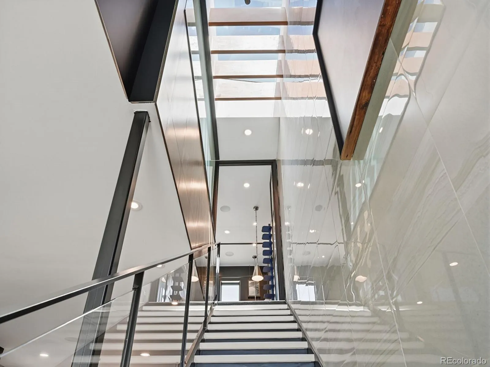 04172026022047 1600 23