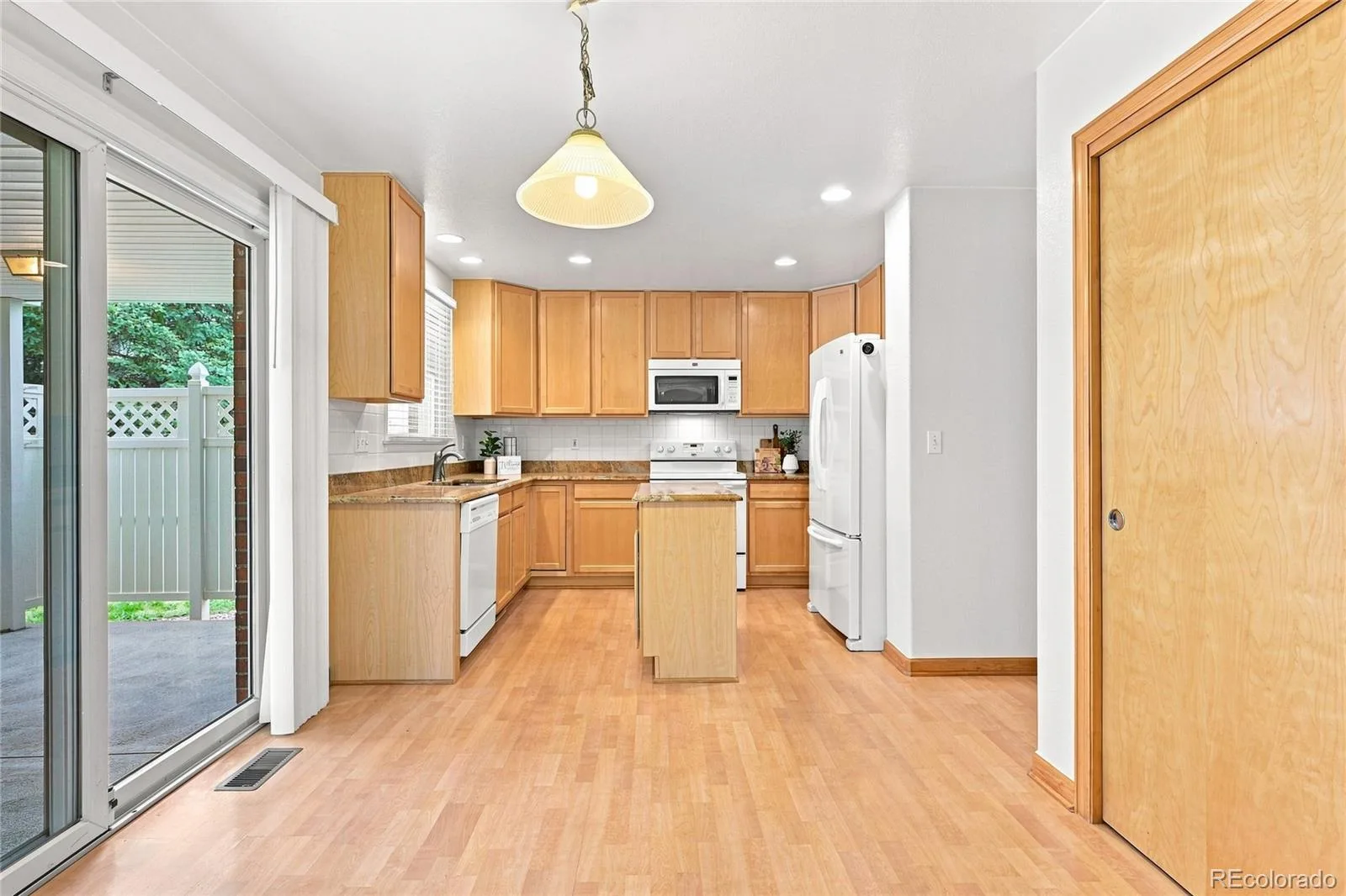 11349 E Louisiana Avenue Aurora CO 80012 | MLS #REC6322273 10092026210315 1600 14