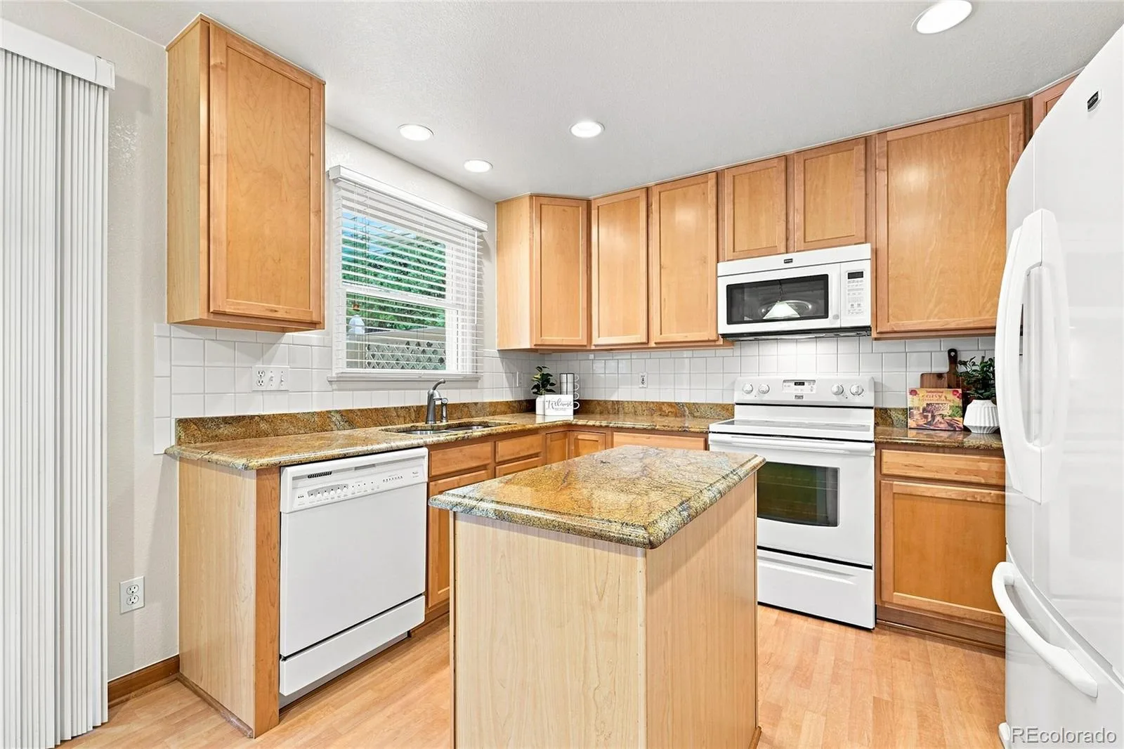11349 E Louisiana Avenue Aurora CO 80012 | MLS #REC6322273 10092026210315 1600 15