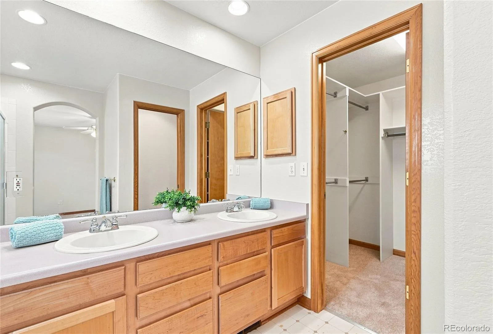 11349 E Louisiana Avenue Aurora CO 80012 | MLS #REC6322273 10092026210315 1600 23