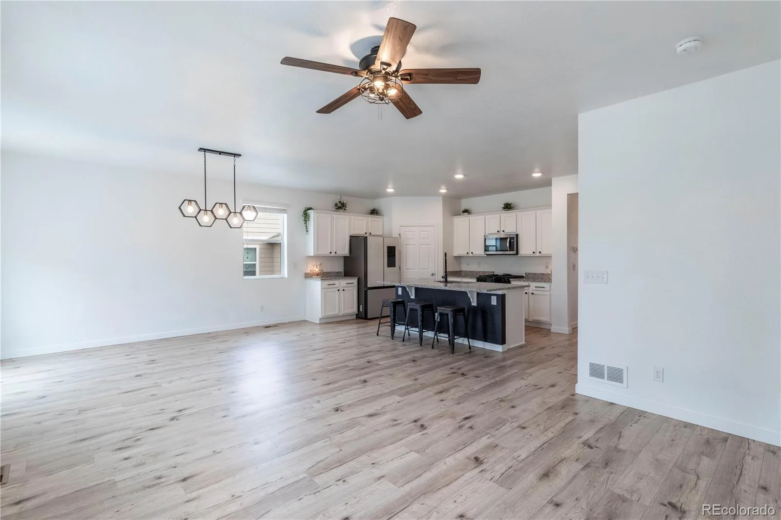 2099 Shadow Rider Circle Castle Rock CO 80104 | MLS #REC6324180 07162026205432 1600 6