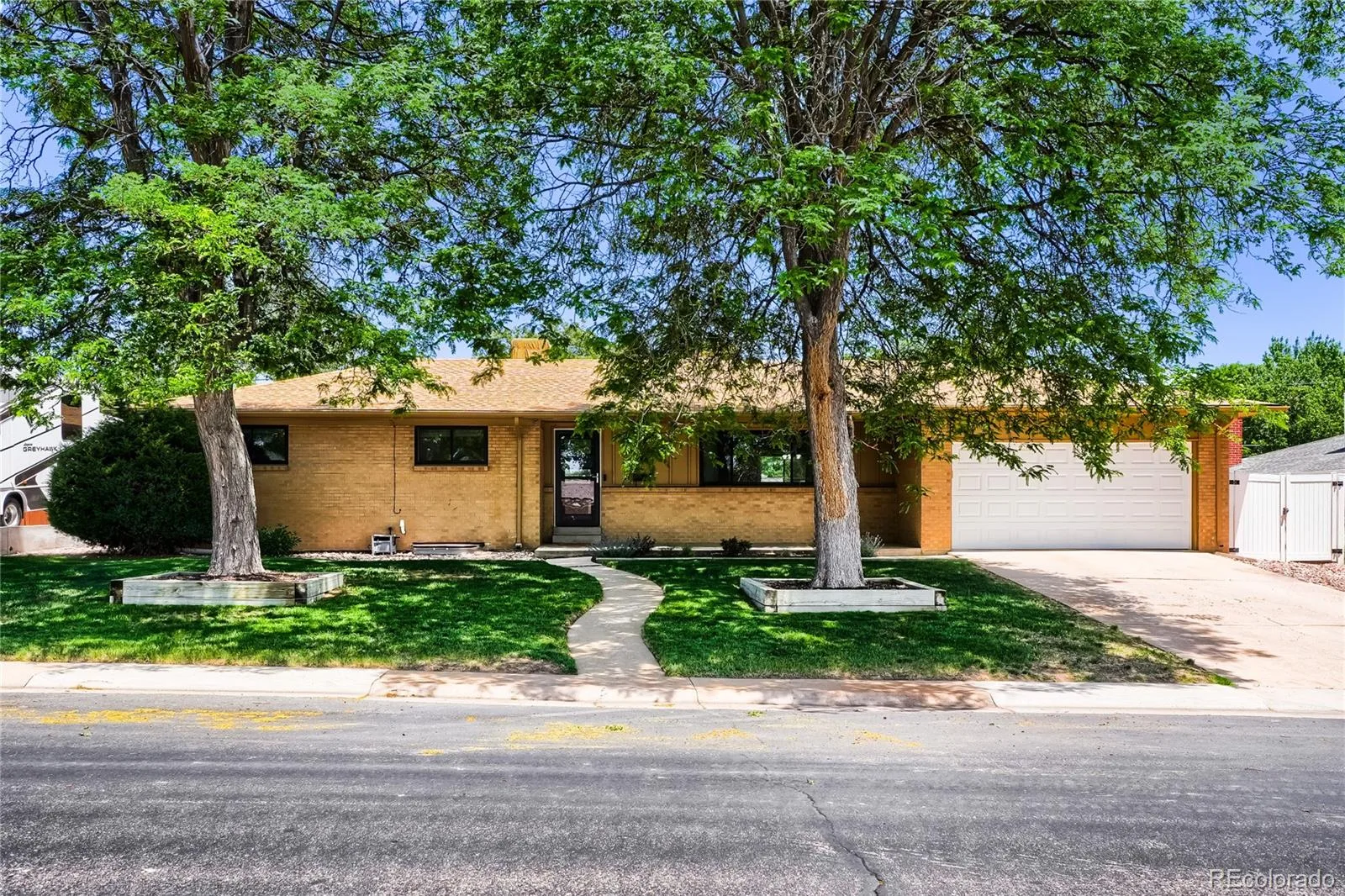 1558 S Gray Street Lakewood CO 80232 MLS #REC6325618 06112026211948 1600 2